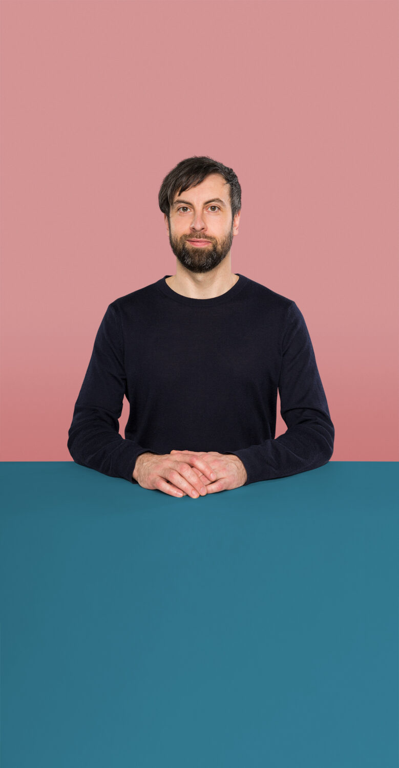 Portrait of Christian Mateit who is a Senior UX Designer at the UX Agency UseTree GmbH in Berlin.